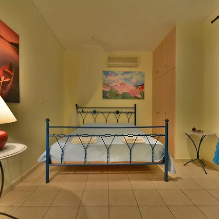 Dolphins Aparthotel